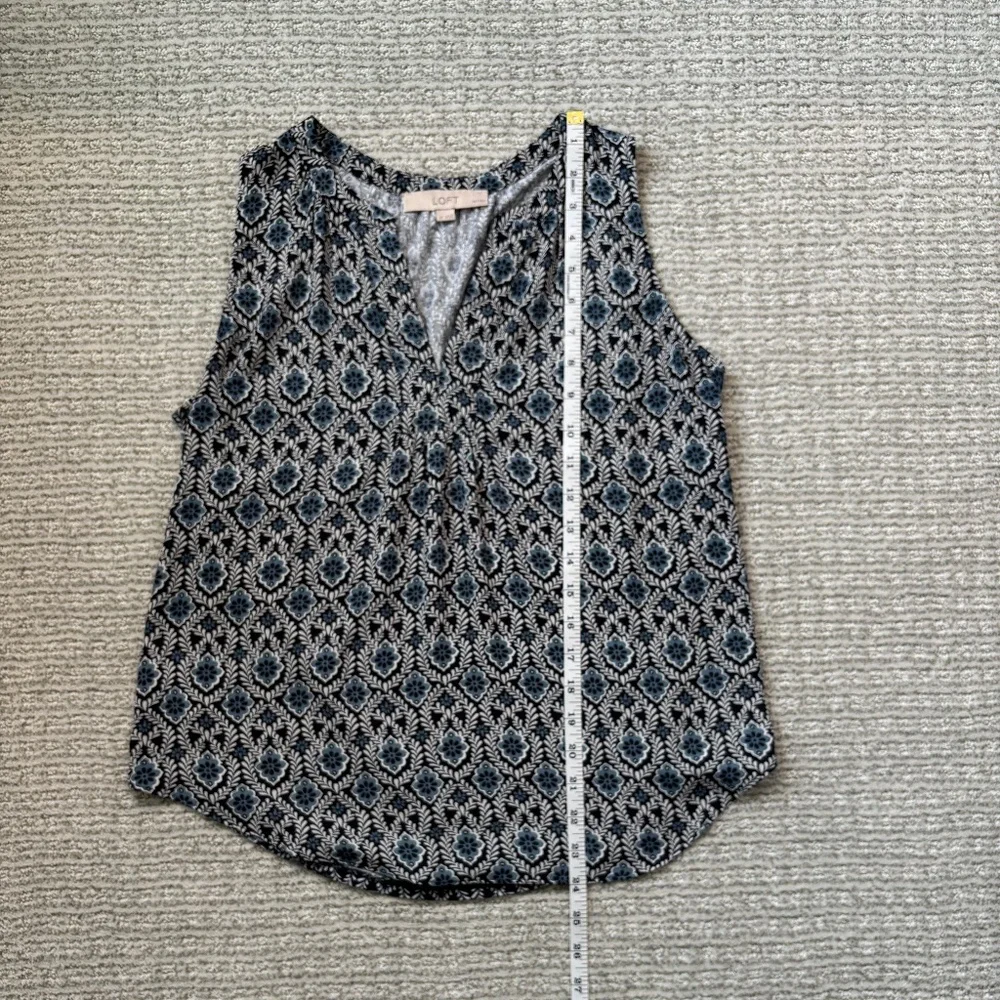 LOFT mixed media sleeveless shell, SP - Picture 5 of 5